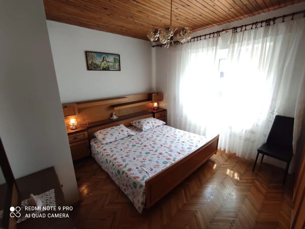 Apartments Marica Krk Town 0*,