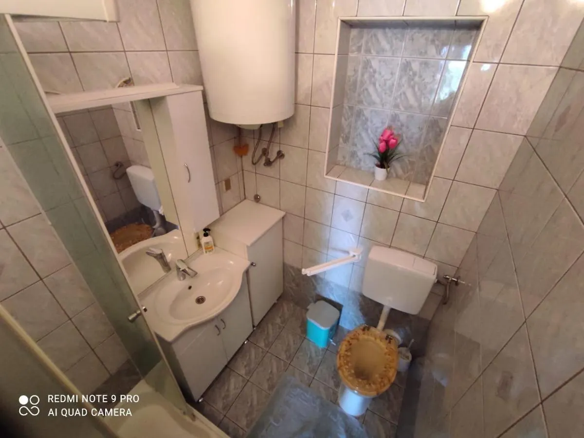 Apartments Marica Krk Town 0*,
