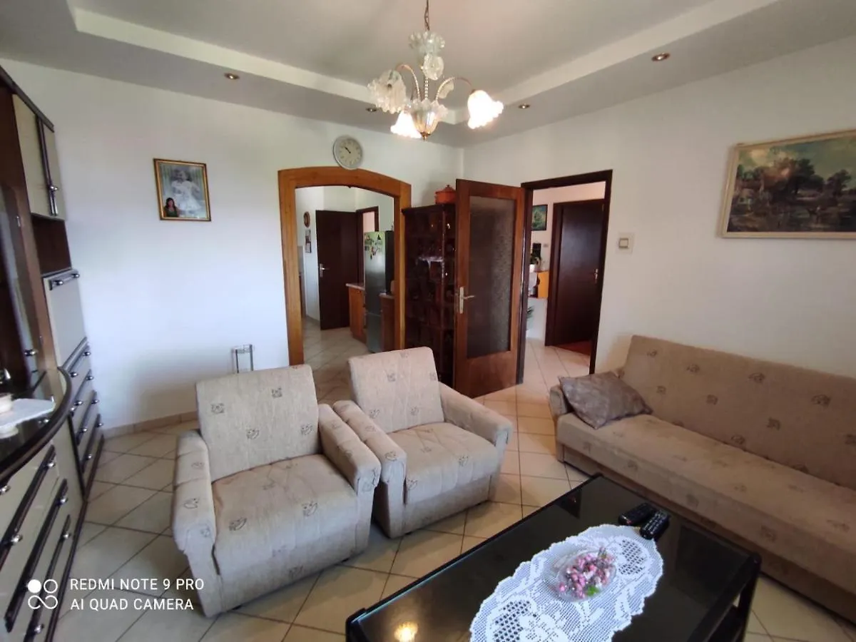 Apartments Marica Krk Town 0*,